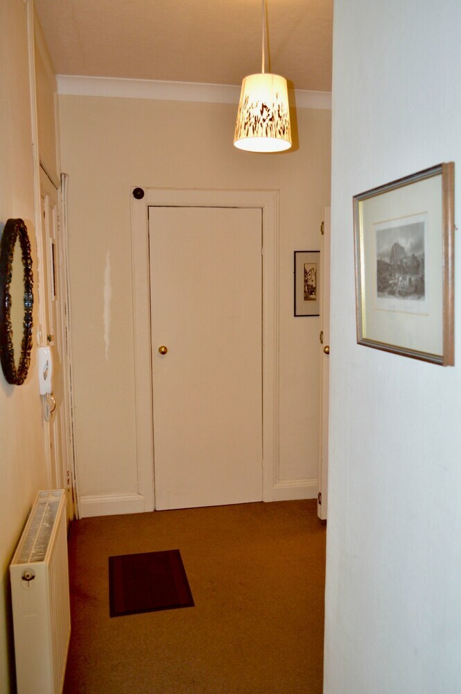 Apartamentos Cosy 1 Bedroom In Central Location