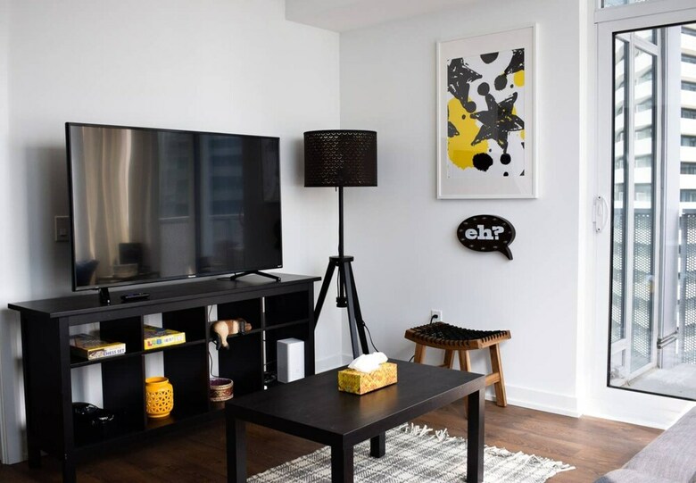 Apartamentos Downtown Condo With Balcony By Harbourfront