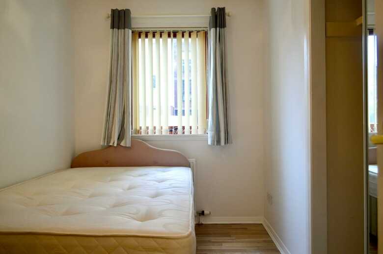 Apartamentos Spacious 2 Bedroom Ground Floor Flat In Leith