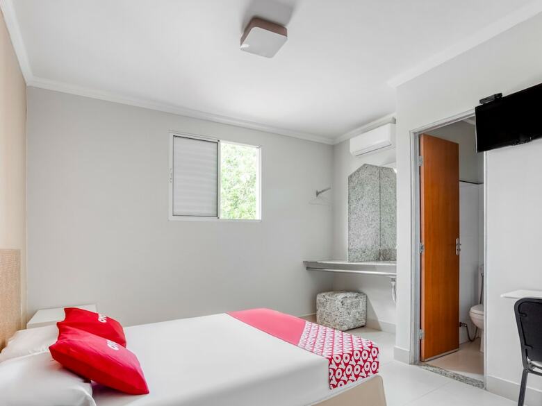Oyo Hotel Economy