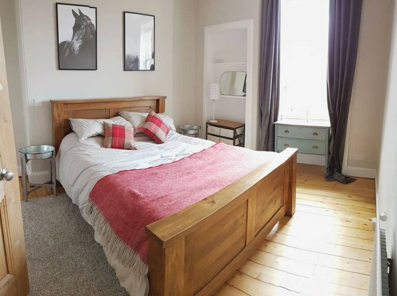 Homely 1 Bedroom Stockbridge Apartment