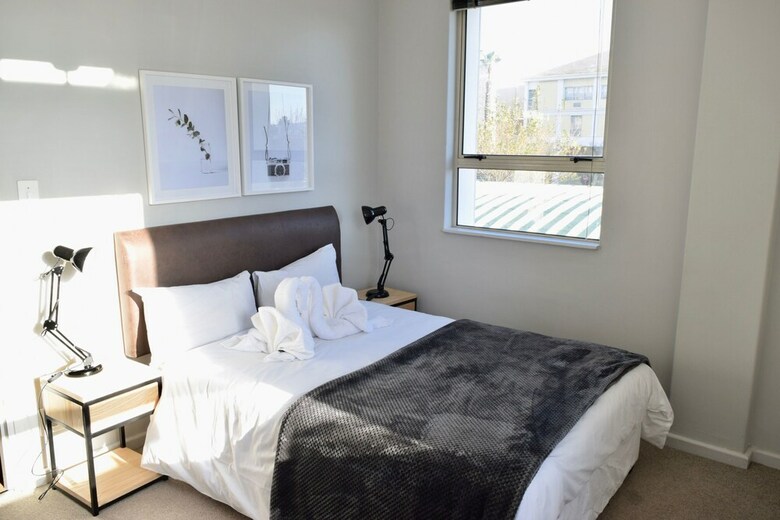 Private Apartment At Ports Edge