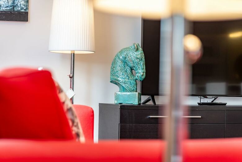 Kinness House Luxury Apartment