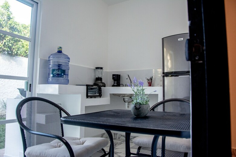 Av. 25 Apartments