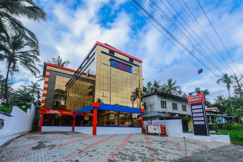 Hostal Adona Residency