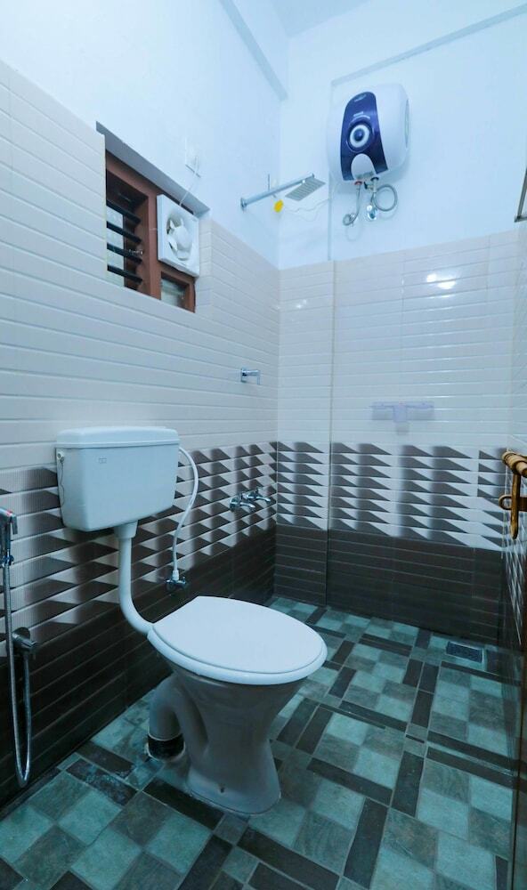 Hostal Adona Residency