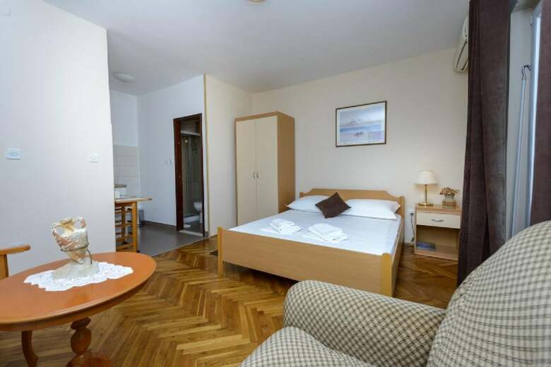 Hotel Apartments Botica