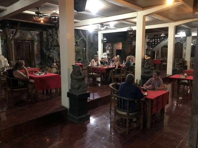 Hotel Agung And Sue Watering Hole I