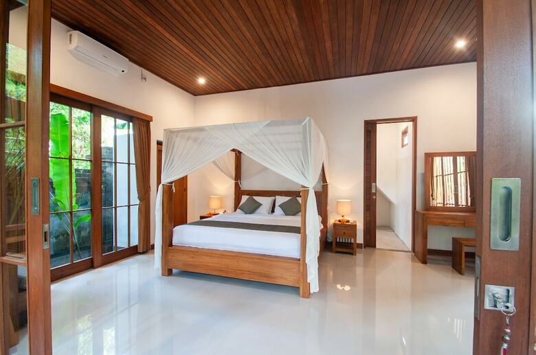Bed & Breakfast Flamboyant Villa Ubud