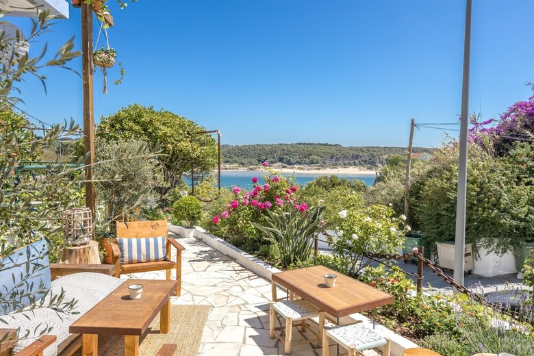Hostal Selina Shared Milfontes