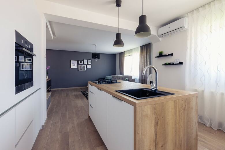 Hotel Rooms & Apartments Karlo