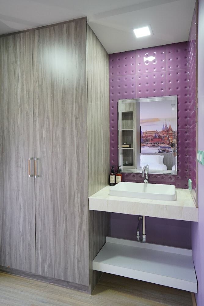 The Qube Fifty Hotel