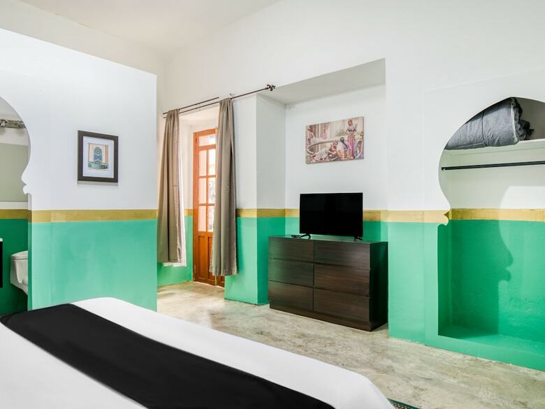Hotel Capital O Riad