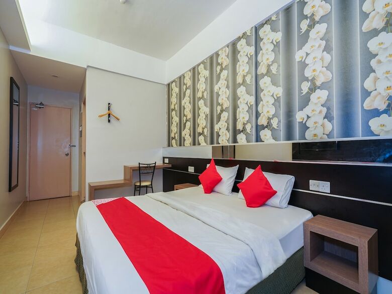 Oyo 44083 Hotel Orchard Inn