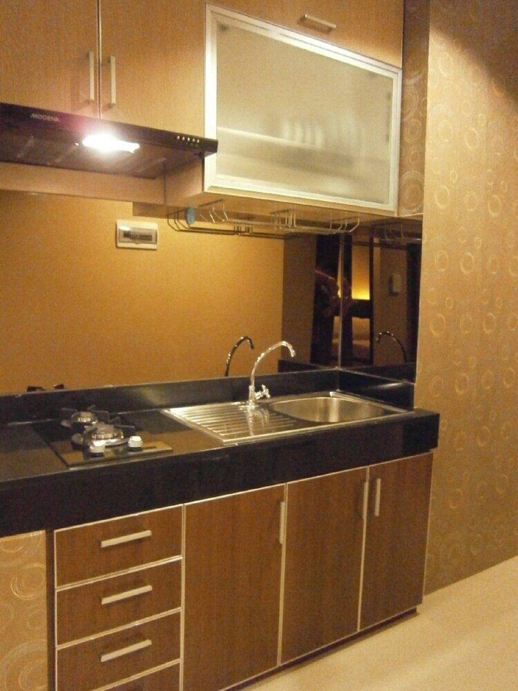 Gp Plaza Apartment