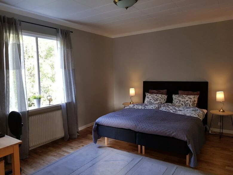 Lovely Spacious Apartment  Centerally