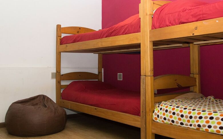 Hostal Pocitos Hostel