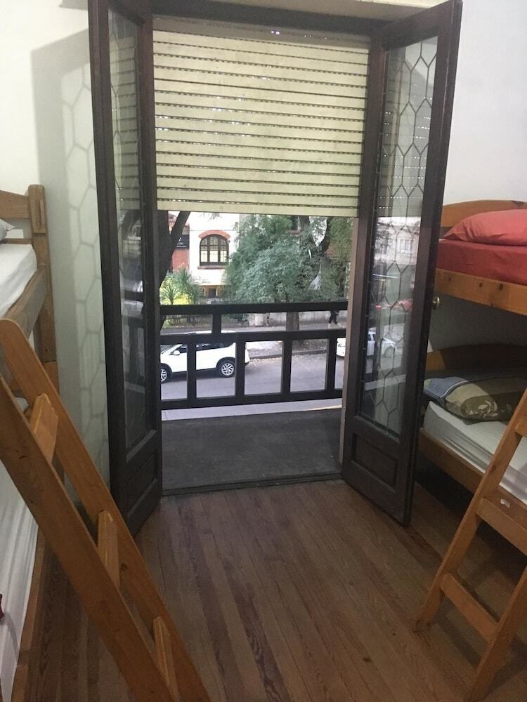 Hostal Pocitos Hostel