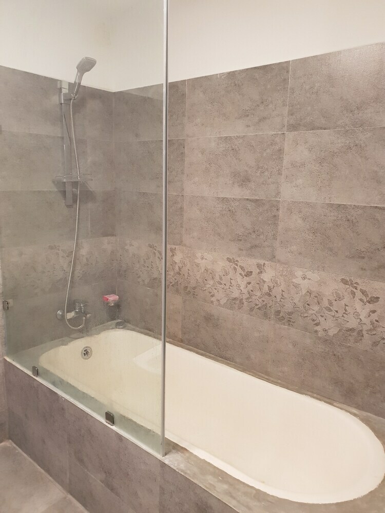 Trellis Apartment