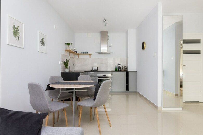 Metro Mlociny Apartment