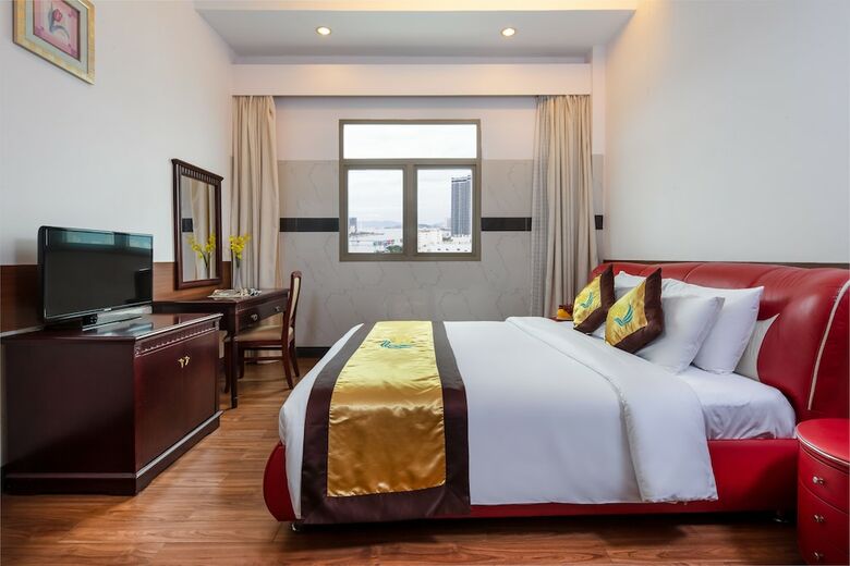 Da Nang Riverside Hotel
