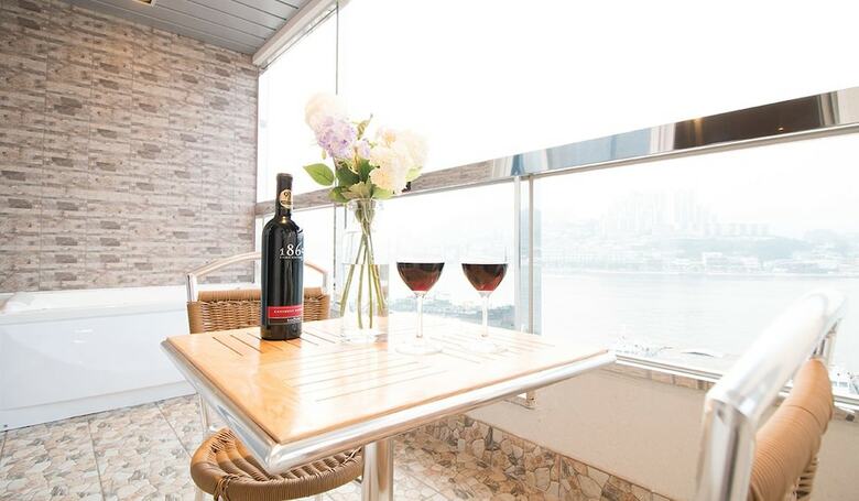 Yeosu Lium Spa Hostel