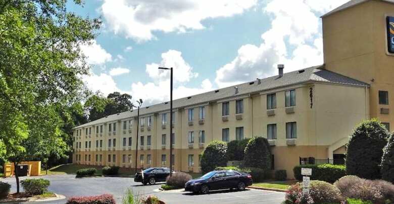 Hotel Quality Inn & Suites Raleigh North