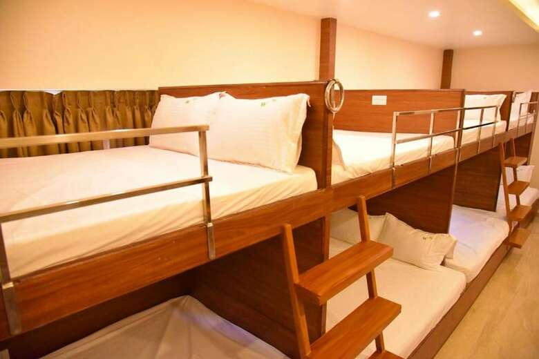 Hotel  White  Boutique