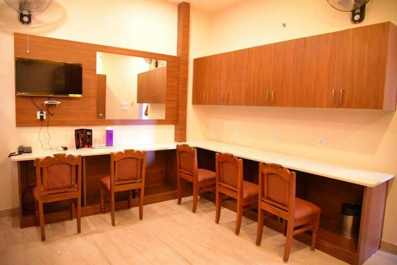 Hotel  White  Boutique