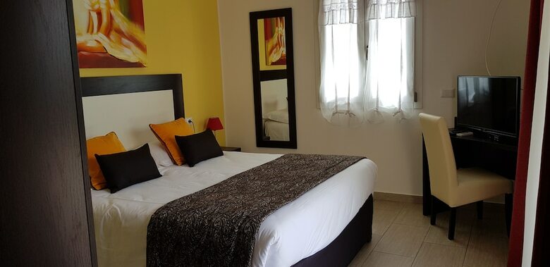 Cyrnea B&B - Adults Only