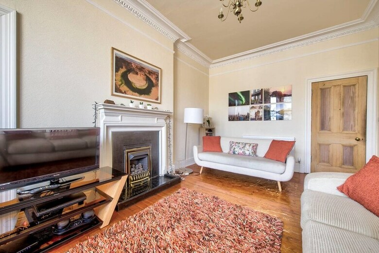 Apartamentos Lovely And Spacious 2br Home On Comiston Road