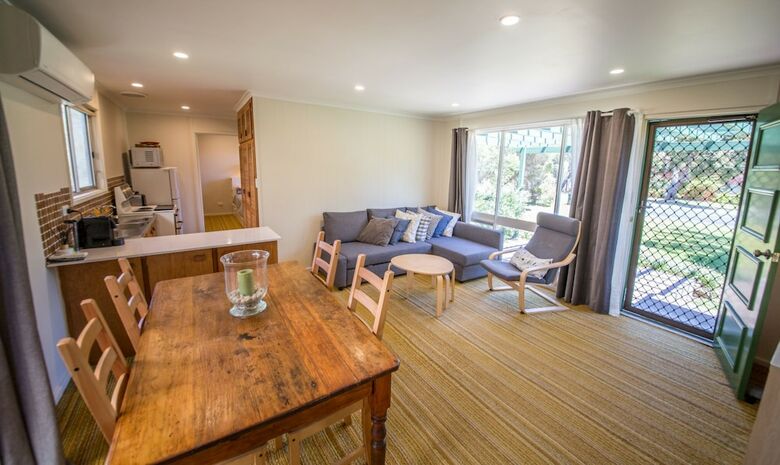 17 Broadbeach Drive