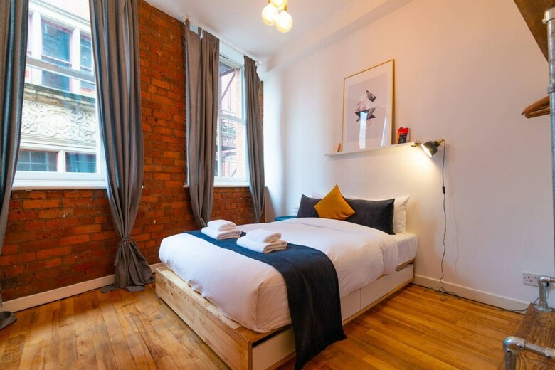 Characterful 2 Bedroom Apartment In Manchester
