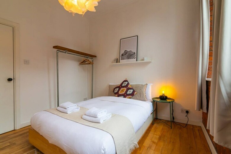 Characterful 2 Bedroom Apartment In Manchester