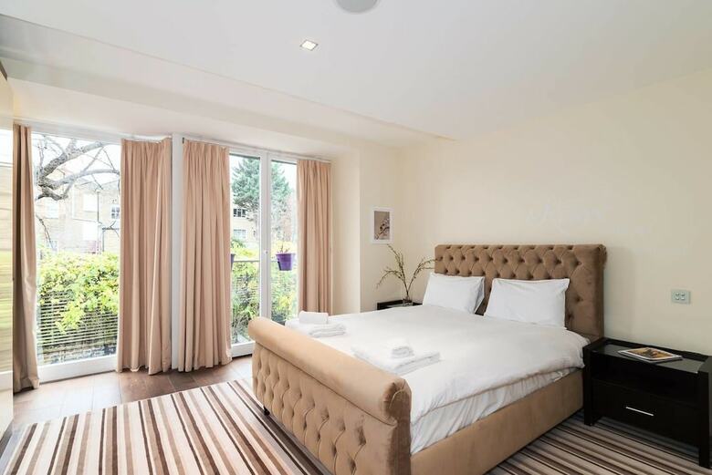 Charming Mews Home For 8 Guests, 5 Mins To Angel!