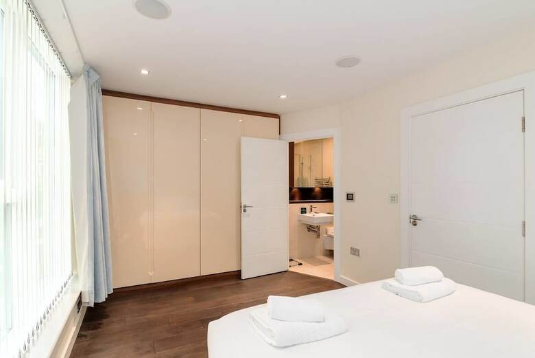 Charming Mews Home For 8 Guests, 5 Mins To Angel!