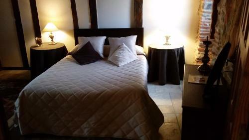 Hostal La Maison Bak�a