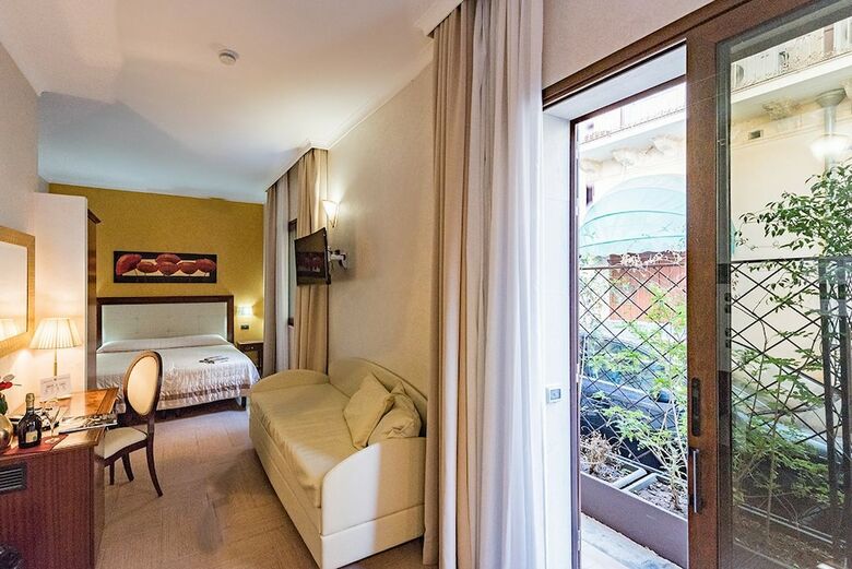 Hotel Flora