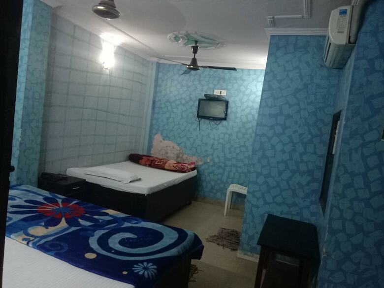 Hotel Sri Sai Inn