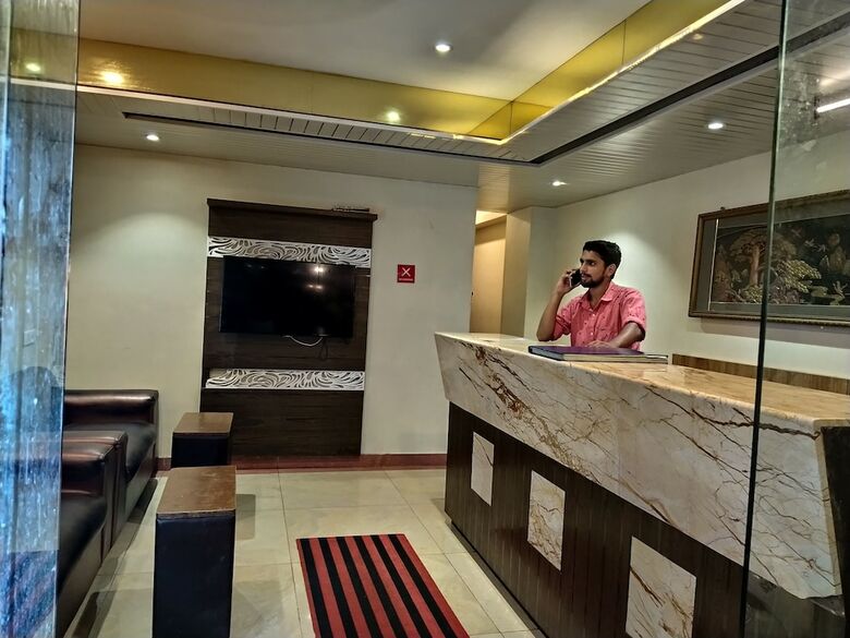Hotel Highland Residency