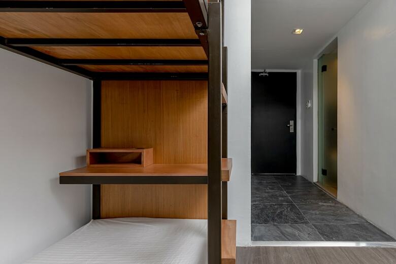Hostal Draper Startup House For Entrepreneurs