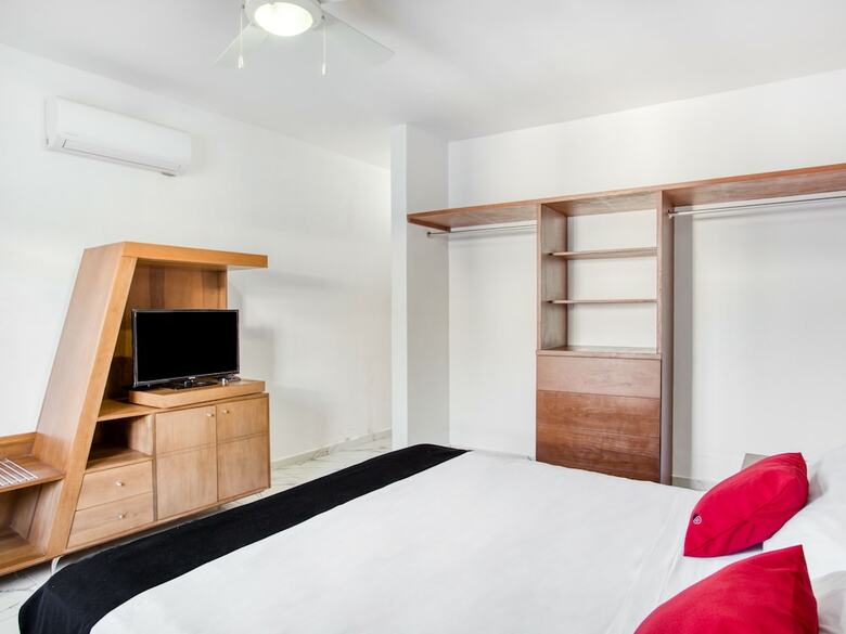 Capital O Hotel Yukon