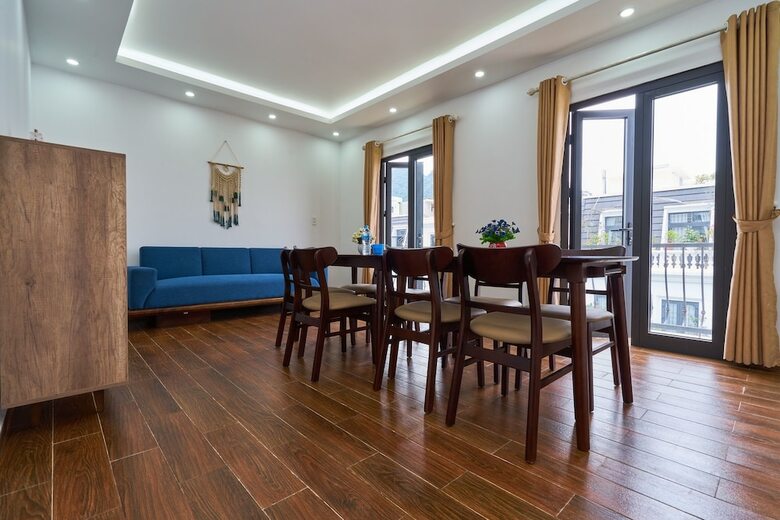 Hotel La Lumiere Harbor House