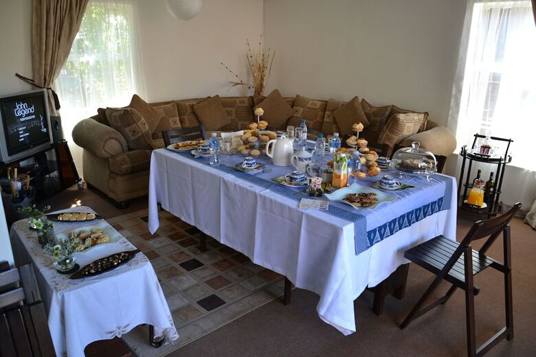 Hotel Lapeng Home Away From Home