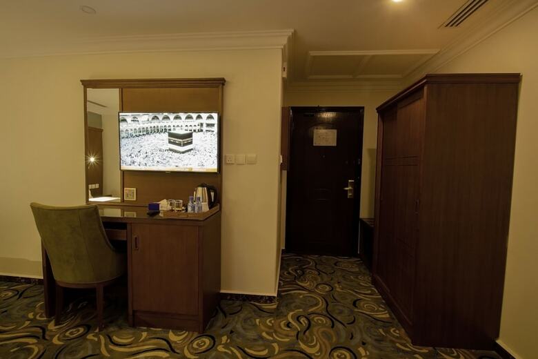 Rona Hotel