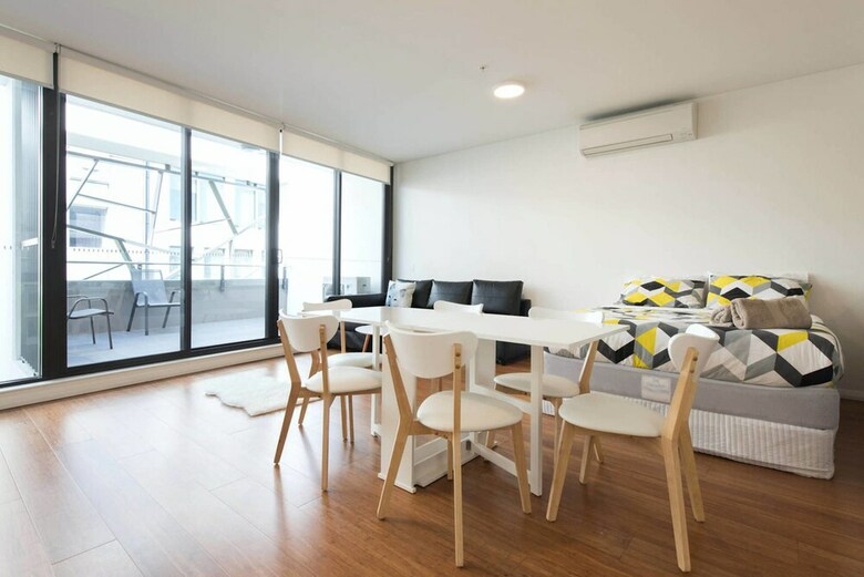 Cbd Apartment In Perfect Location
