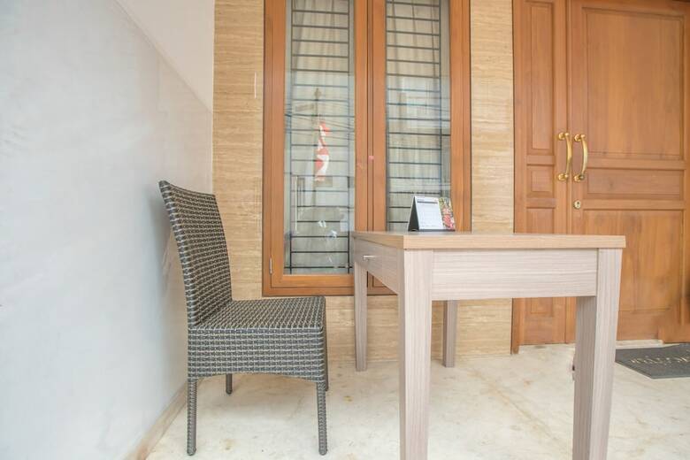 Hostal Oyo 1496 Weleri 07