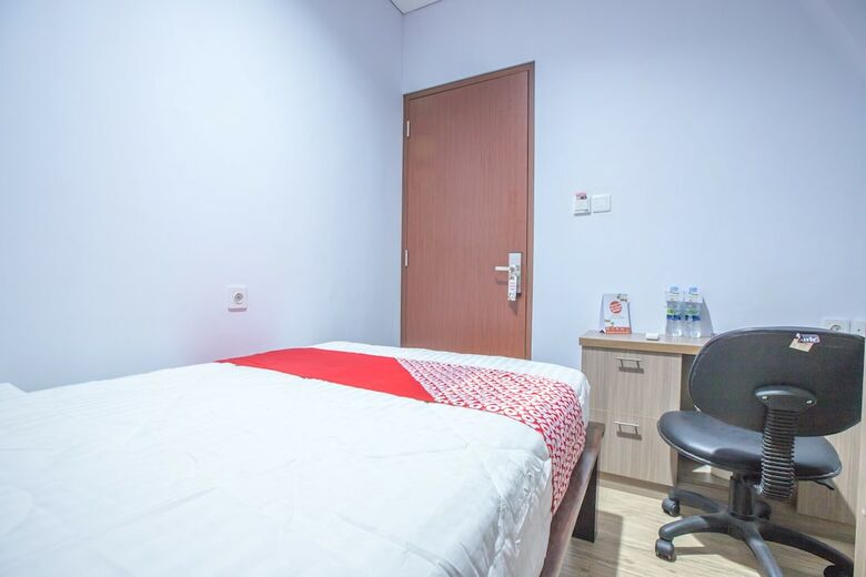 Hostal Oyo 1496 Weleri 07