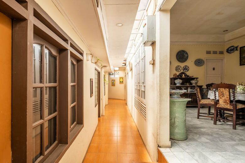 Hostal Oyo 1444 Hotel Patradisa
