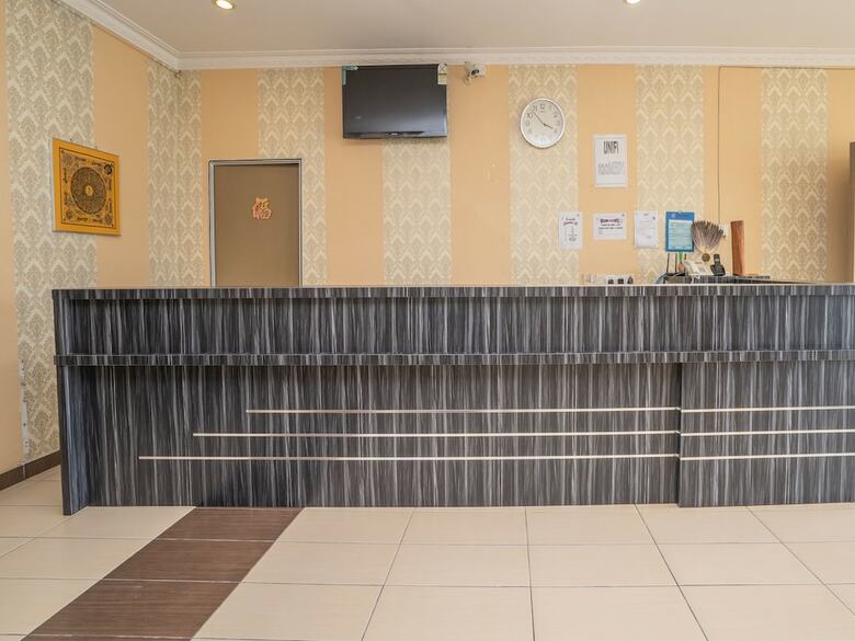 Oyo 89328 Sz Hotel